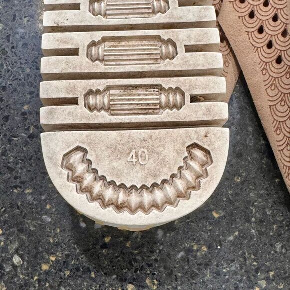 Ilse Jacobsen Tulip Slip On. Tan. Size EU/40 - US 10 - Picture 9 of 9